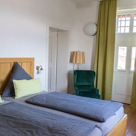 Altes Amtsgericht מלון